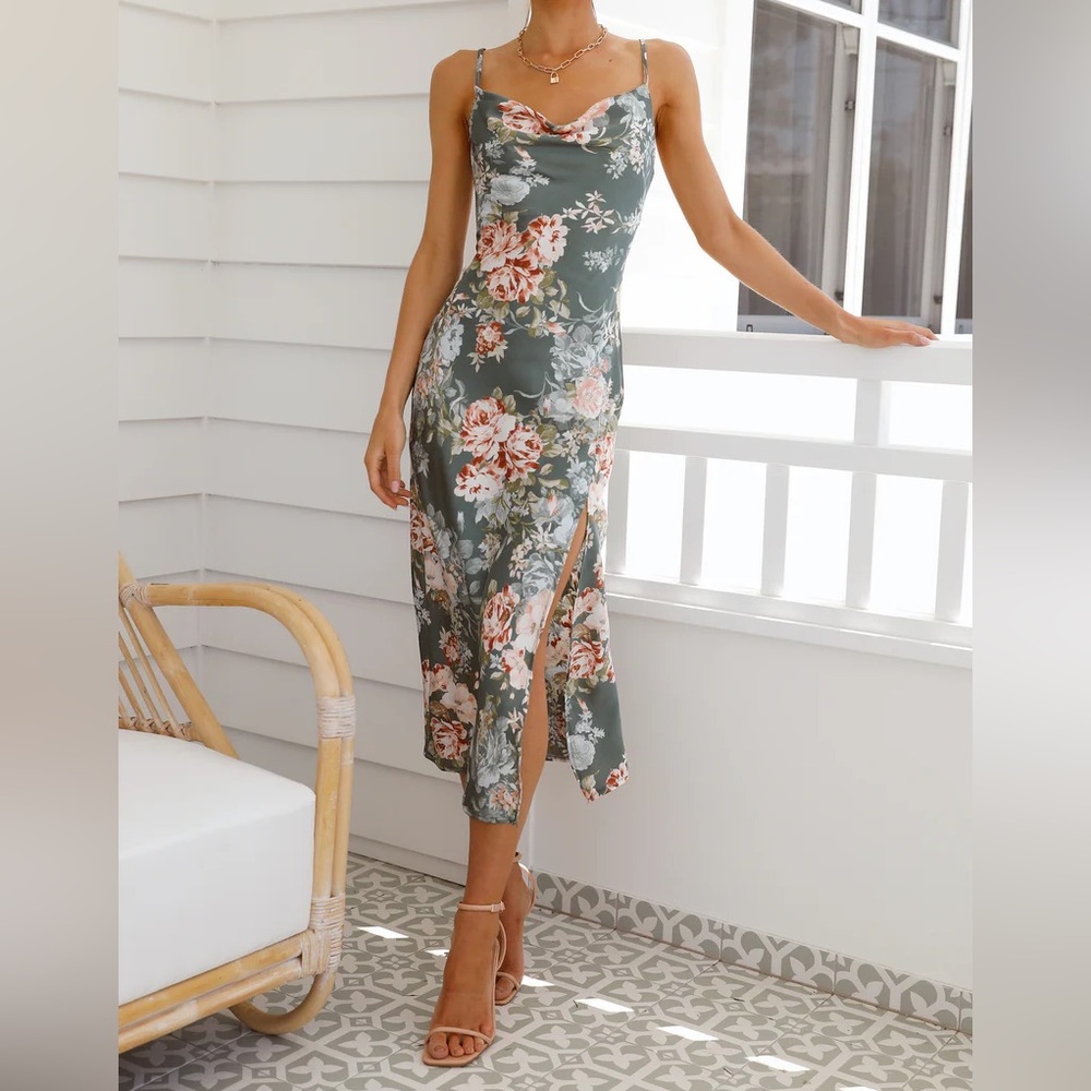 Hello molly Mariposa Midi Dress Sage. Only worn once from brand new